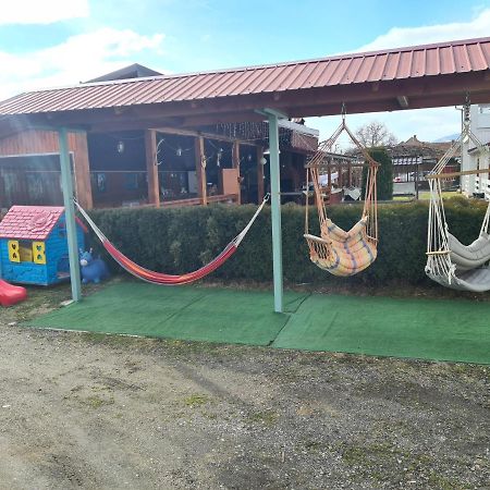 Hotel Cazare Turism Prislop à Haţeg Extérieur photo