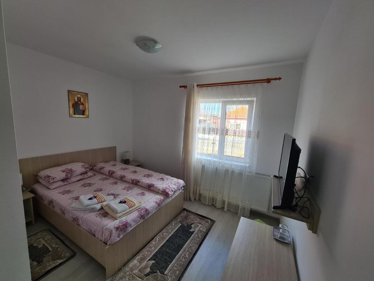 Hotel Cazare Turism Prislop à Haţeg Extérieur photo